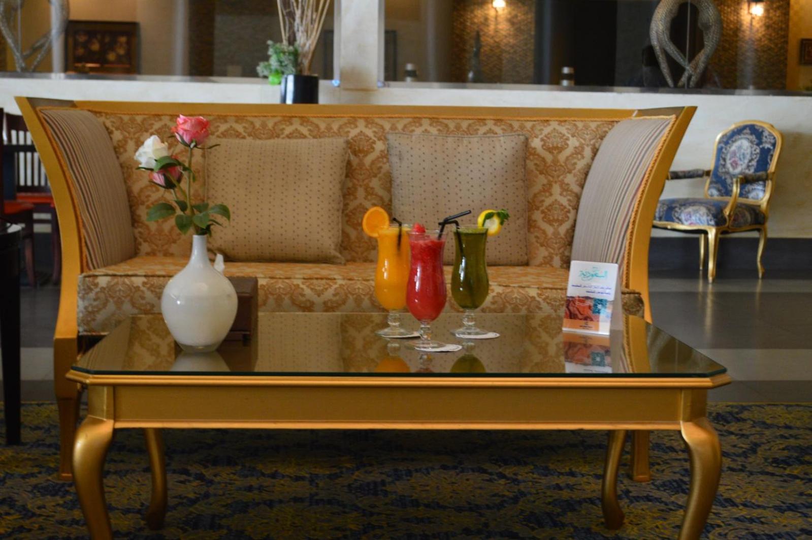 Golden Tulip Hail Екстер'єр фото