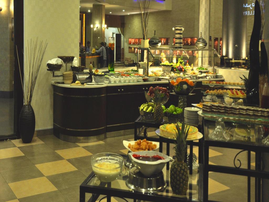 Golden Tulip Hail Екстер'єр фото