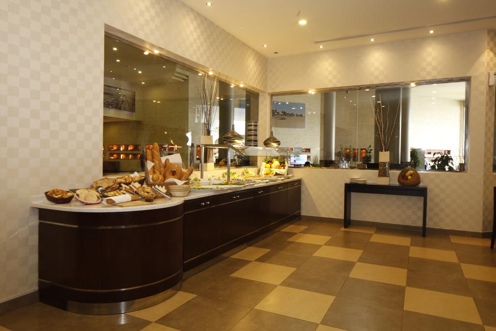 Golden Tulip Hail Екстер'єр фото