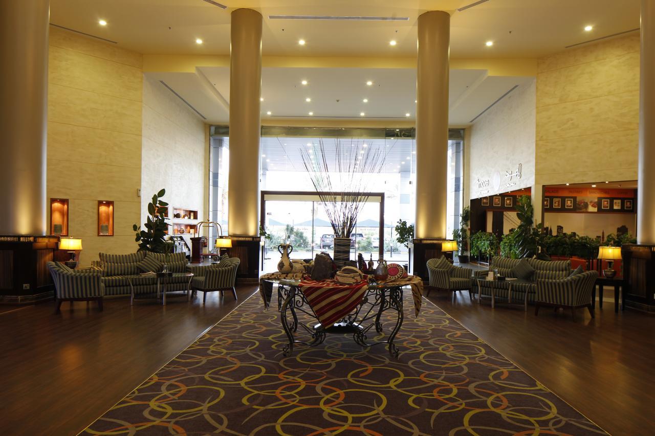 Golden Tulip Hail Екстер'єр фото