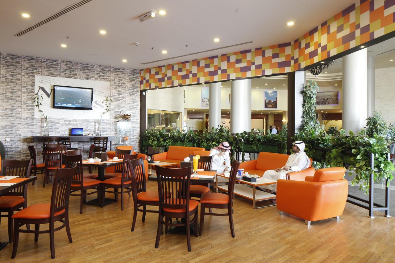Golden Tulip Hail Екстер'єр фото